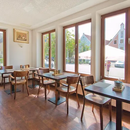 Postbraeu Hotel *