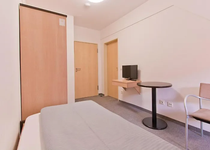 Hotell Postbraeu Siegenburg